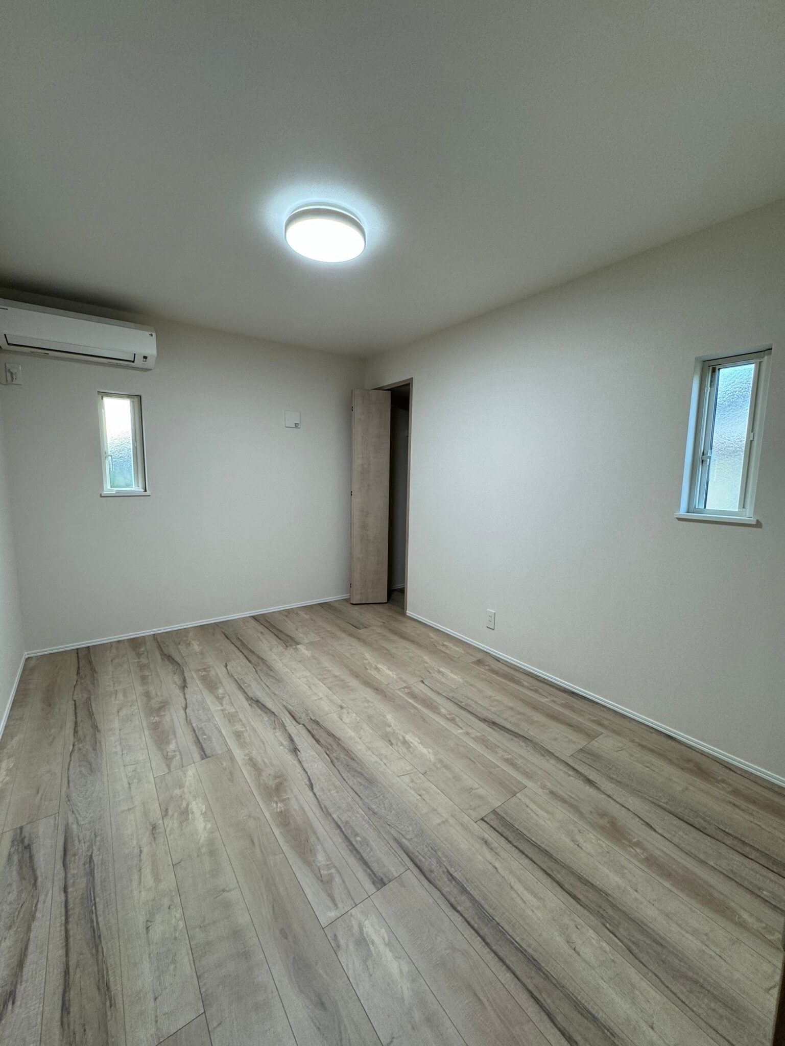 LINE_ALBUM_近江様邸 完工写真_241205_57