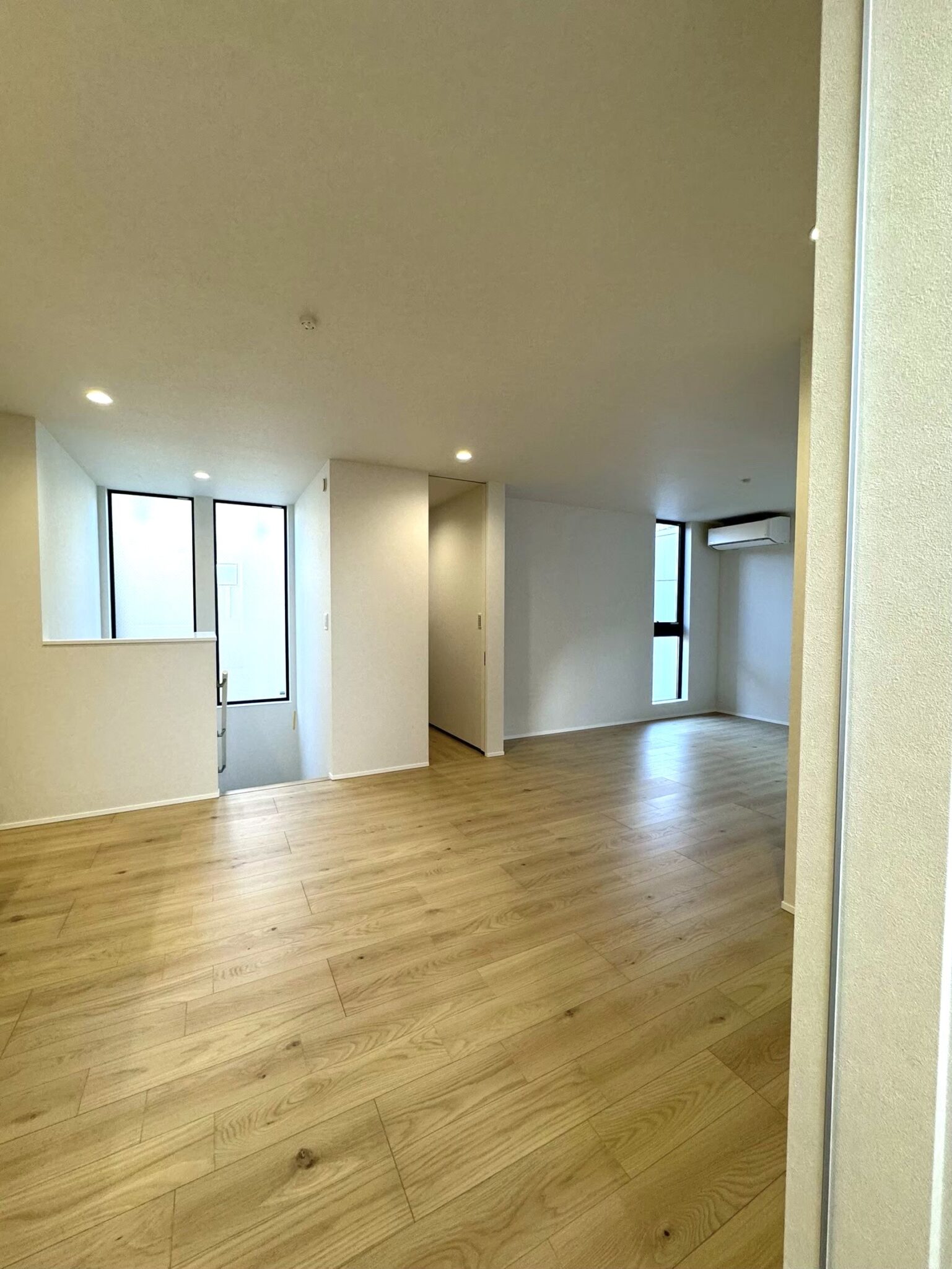 {"ARInfo":{"IsUseAR":false},"Version":"1.0.0","MakeupInfo":{"IsUseMakeup":false},"FaceliftInfo":{"IsChangeEyeLift":false,"IsChangeFacelift":false,"IsChangePostureLift":false,"IsChangeNose":false,"IsChangeFaceChin":false,"IsChangeMouth":false,"IsChangeThinFace":false},"BeautyInfo":{"SwitchMedicatedAcne":false,"IsAIBeauty":false,"IsBrightEyes":false,"IsSharpen":false,"IsOldBeauty":false,"IsReduceBlackEyes":false},"HandlerInfo":{"AppName":2},"FilterInfo":{"IsUseFilter":false}}